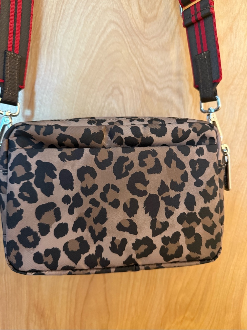Lululemon Everywhere Crossbody 2L - leopard - Picture 5 of 10